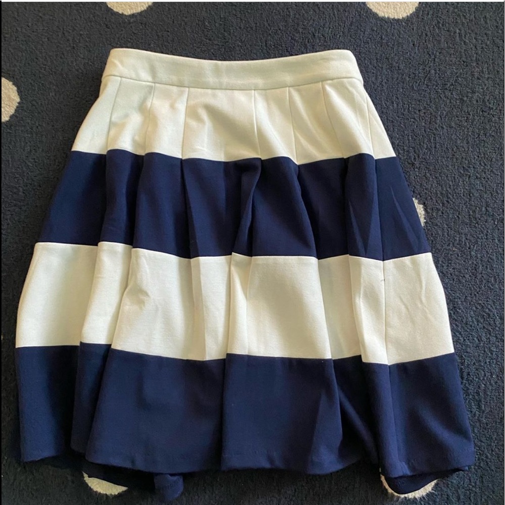 navy & cream skirt